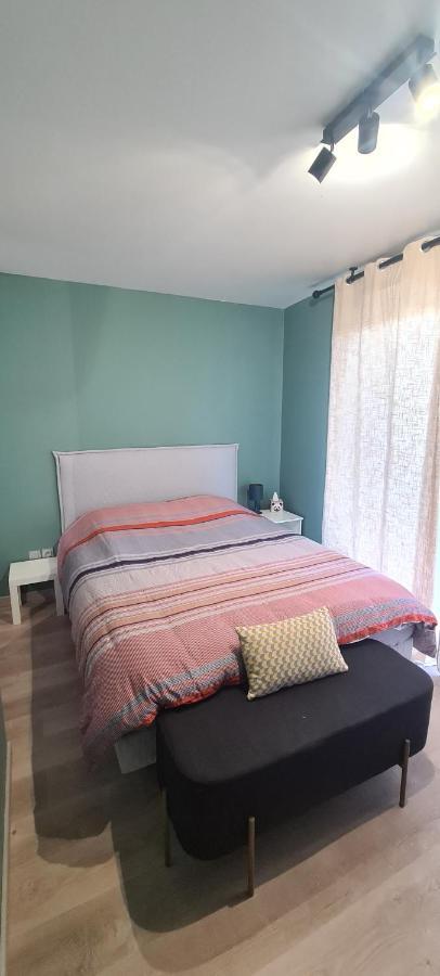 Charmant Logement Avec Jacuzzi 망트라졸리 외부 사진